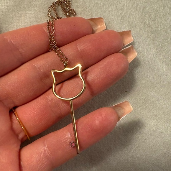 Crea Mint Cat key necklace. Outline Pendant Necklace. Rose gold. - Picture 3 of 5